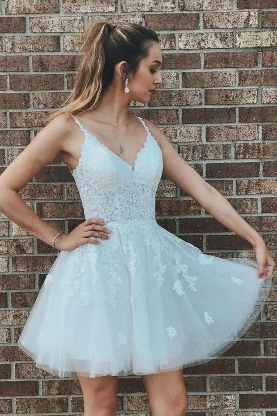 A-line V Neck Tulle Lace Appliques Short Homecoming Dress School Event Dress OKZ722
