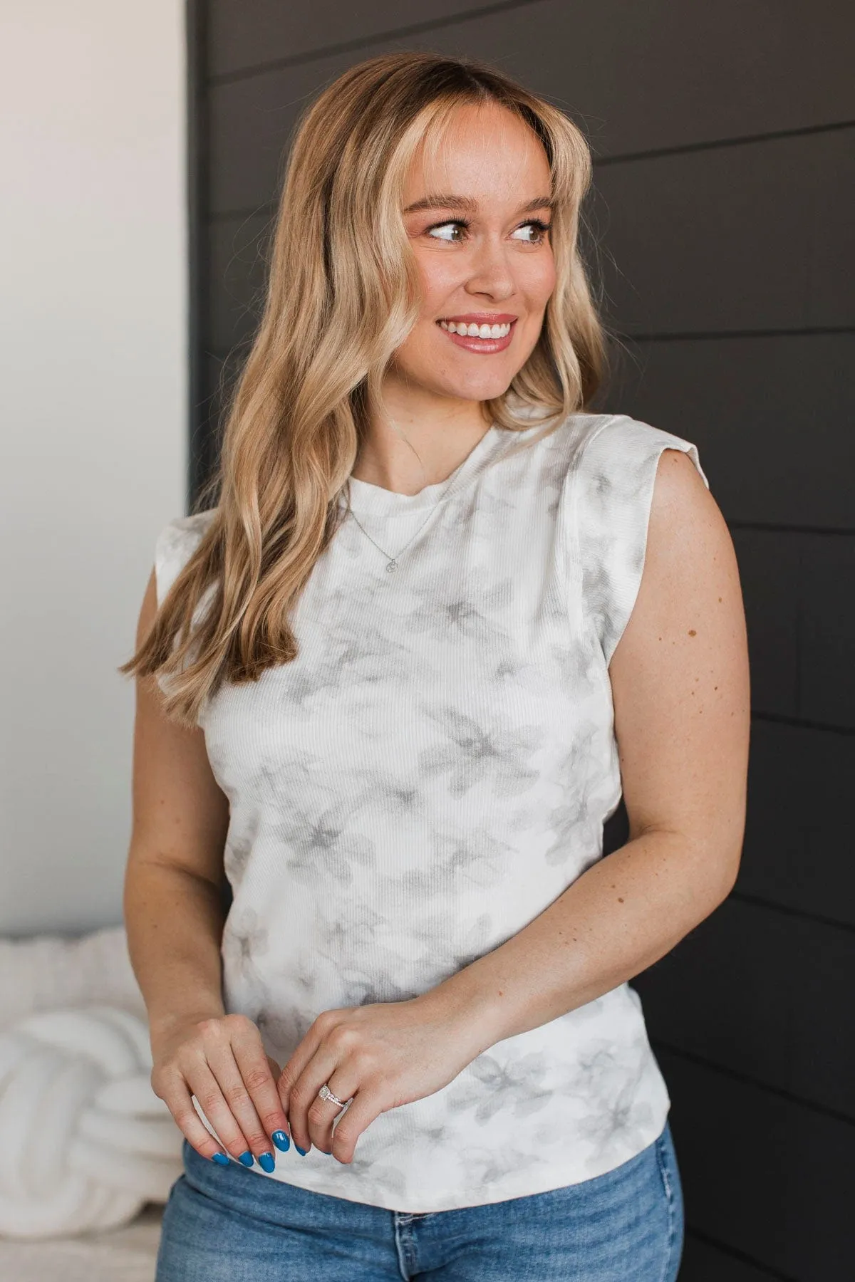 A Real Wonder Ribbed Floral Top- Light Grey