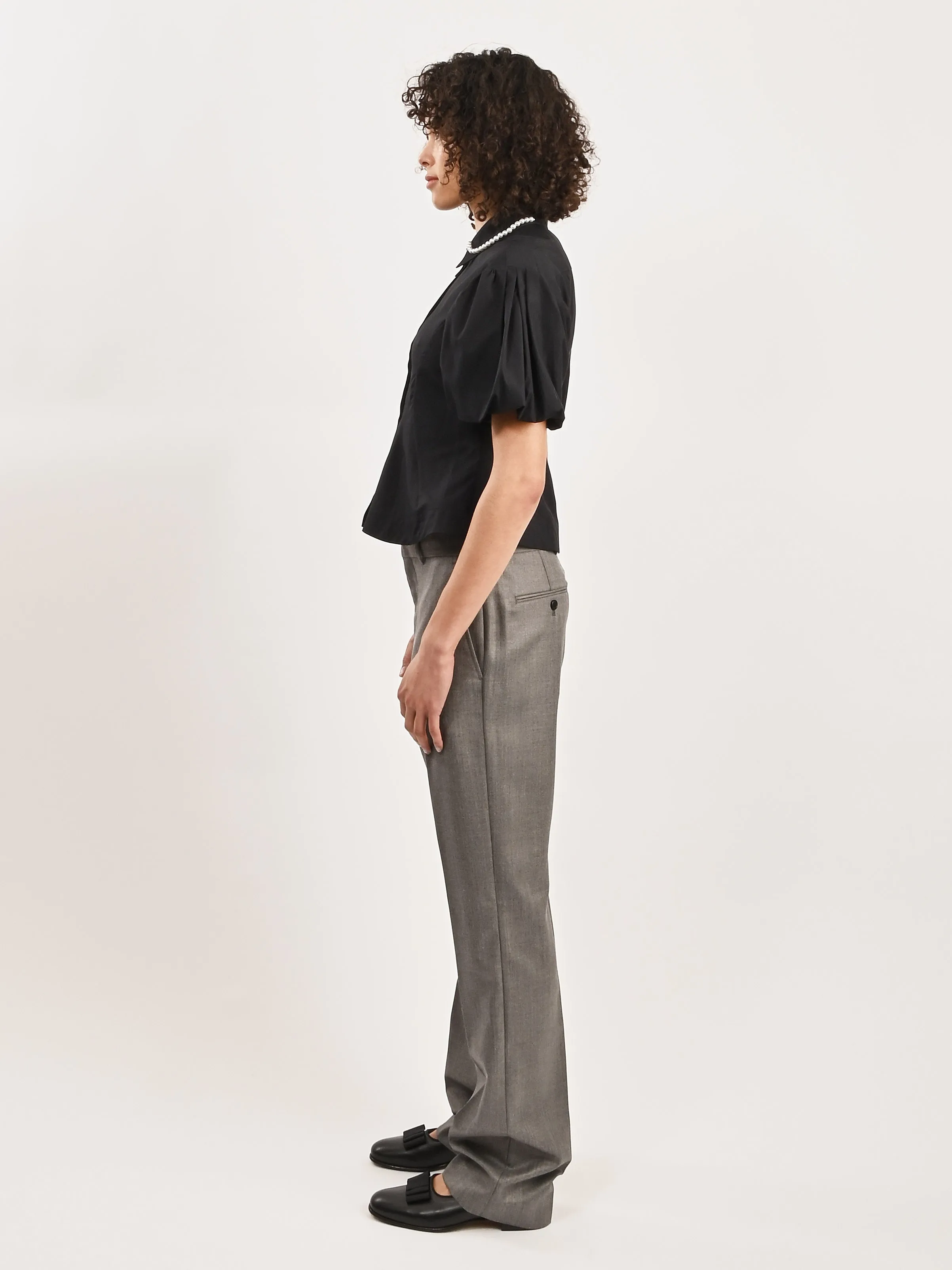 Black/Pearl Cropped Ruffle Puff Sleeve Shirt w/ Emb
