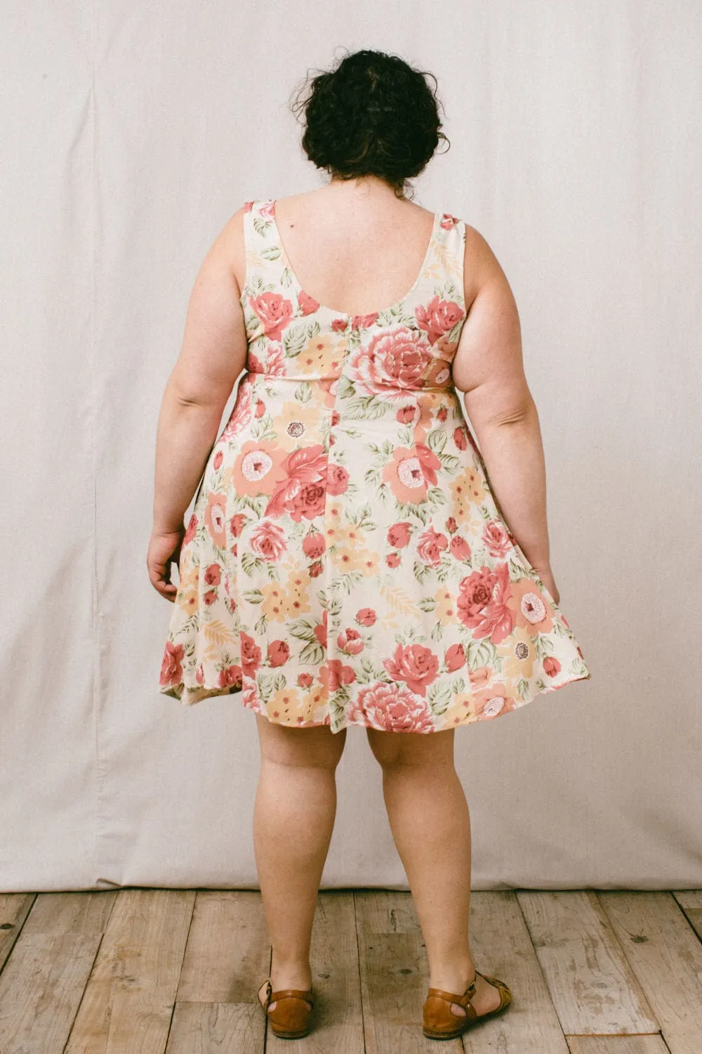 Delana Dress in Peach Floral