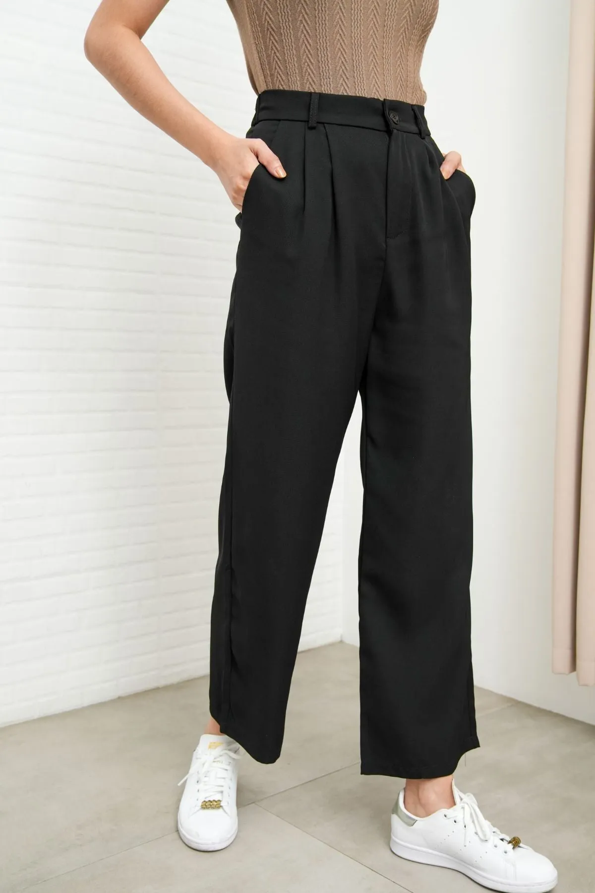 HARVEY High-Waist Tailored Straight Leg Trousers (Black)