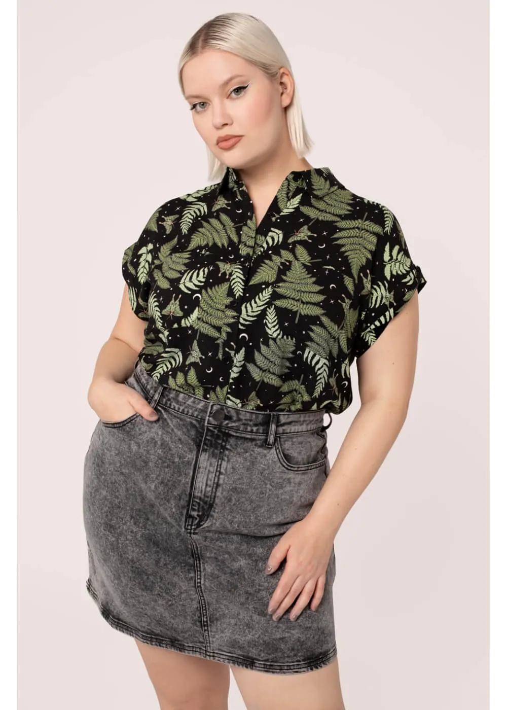 Hell Bunny Gaia Leaves 40's Shirt Black
