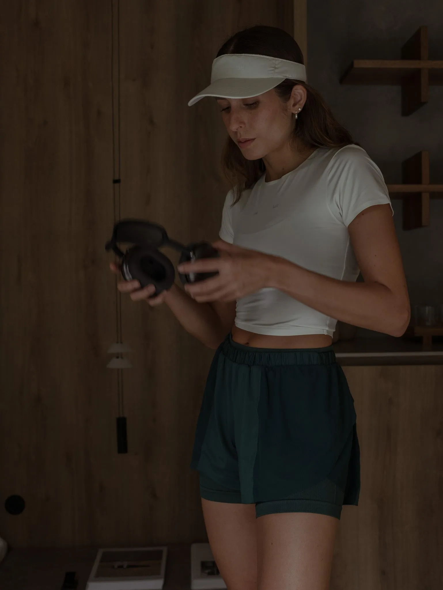 HIGH TECH FITTED TEE - CREAMY