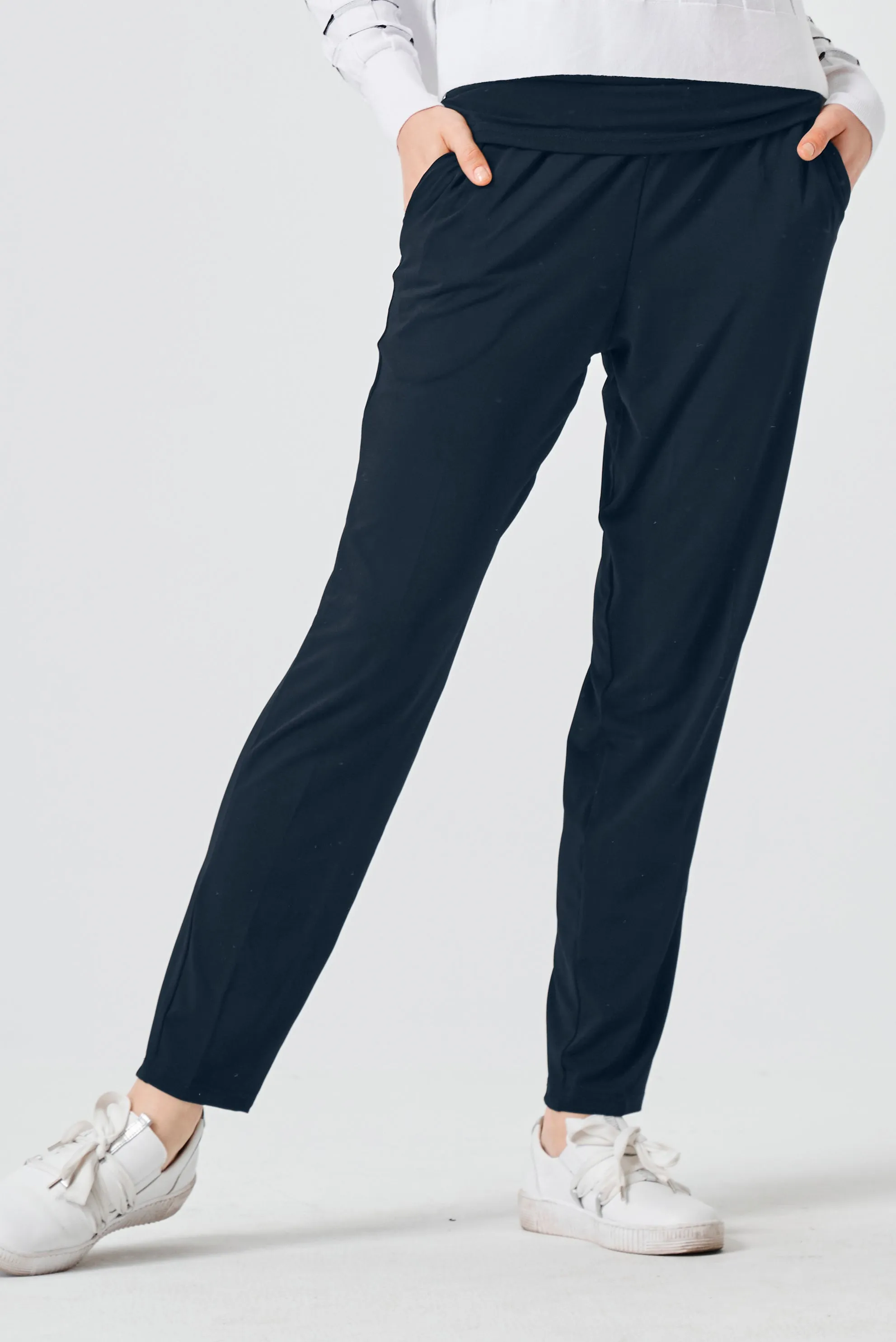 Matte Jersey Slim Pants