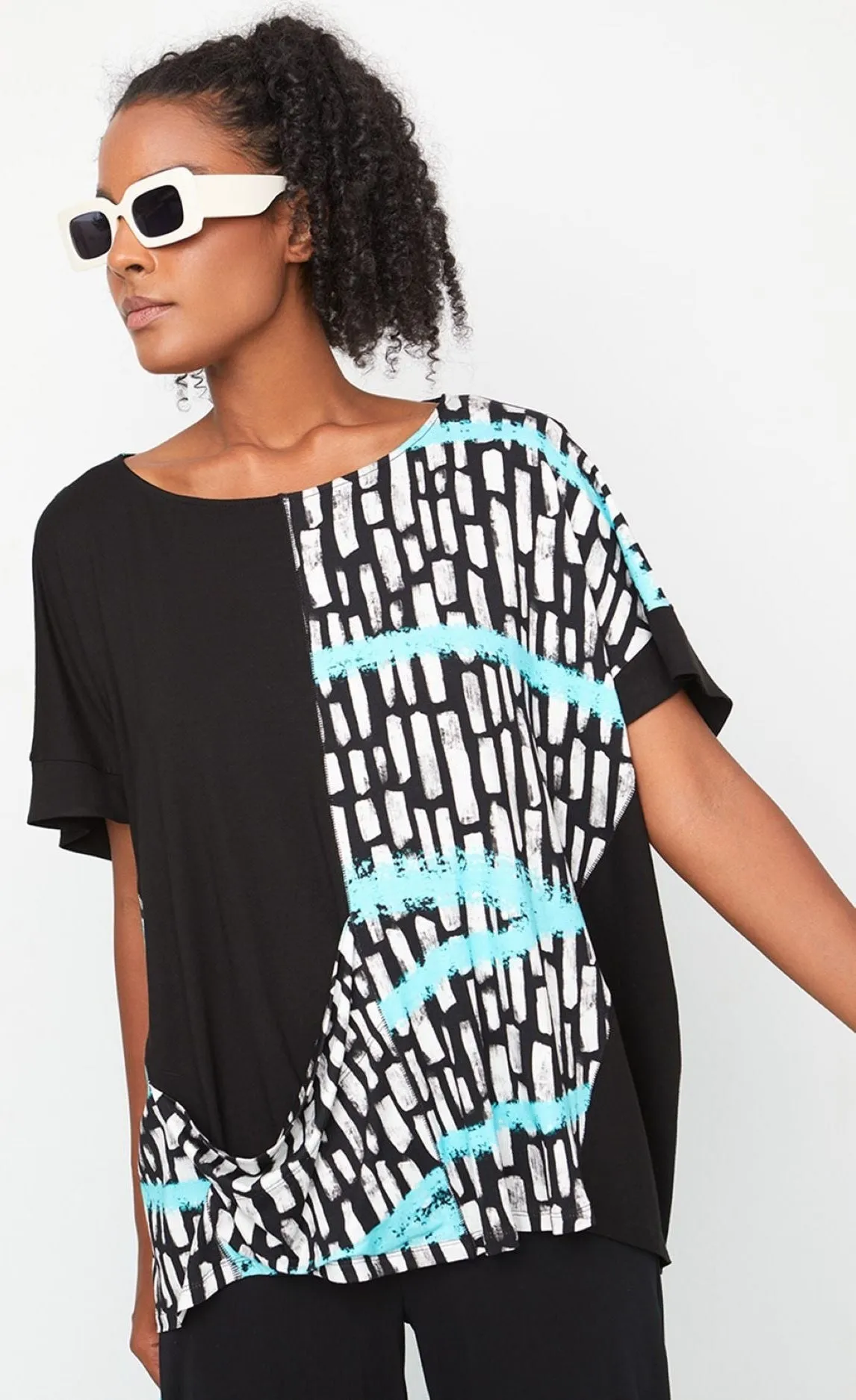 Ozai n Ku Jet Blue Fountain Boxy Tee