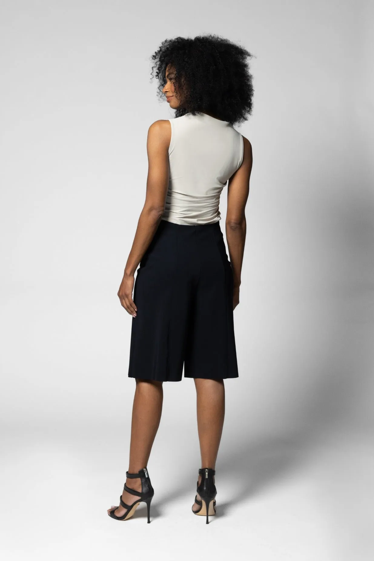 Remi Short - Black