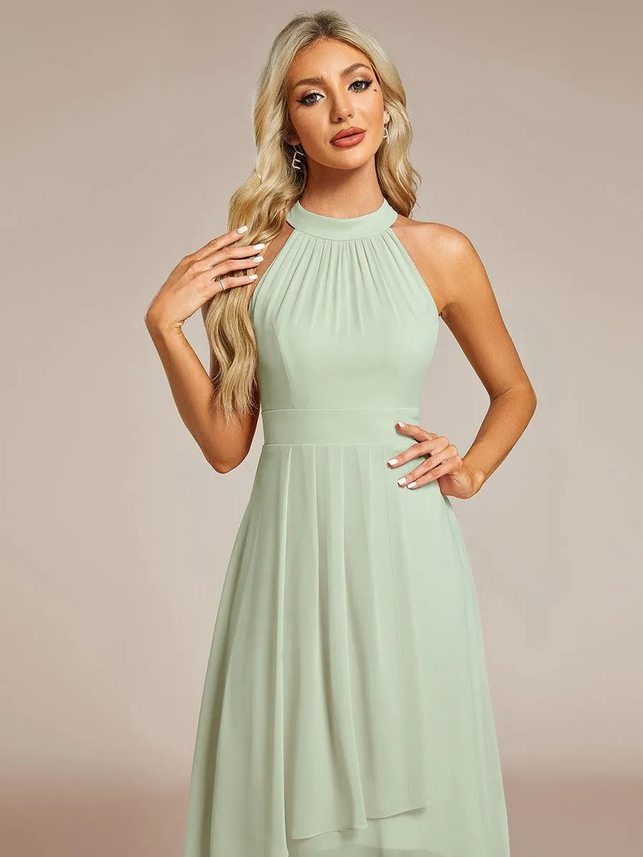 Robe d'invité de mariage mi-longue sans manches et col licou en mousseline de soie