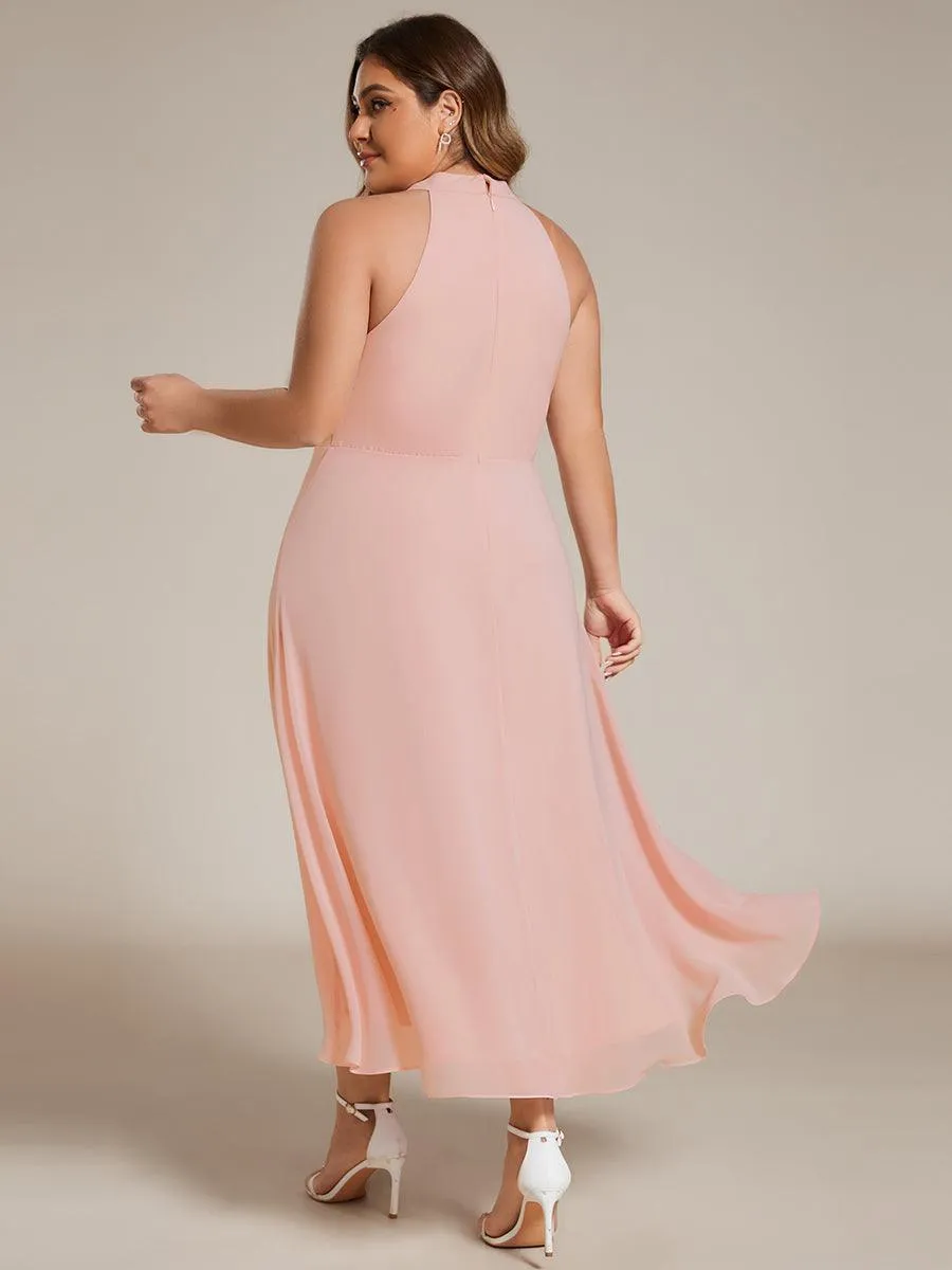 Robe d'invité de mariage mi-longue sans manches et col licou en mousseline de soie