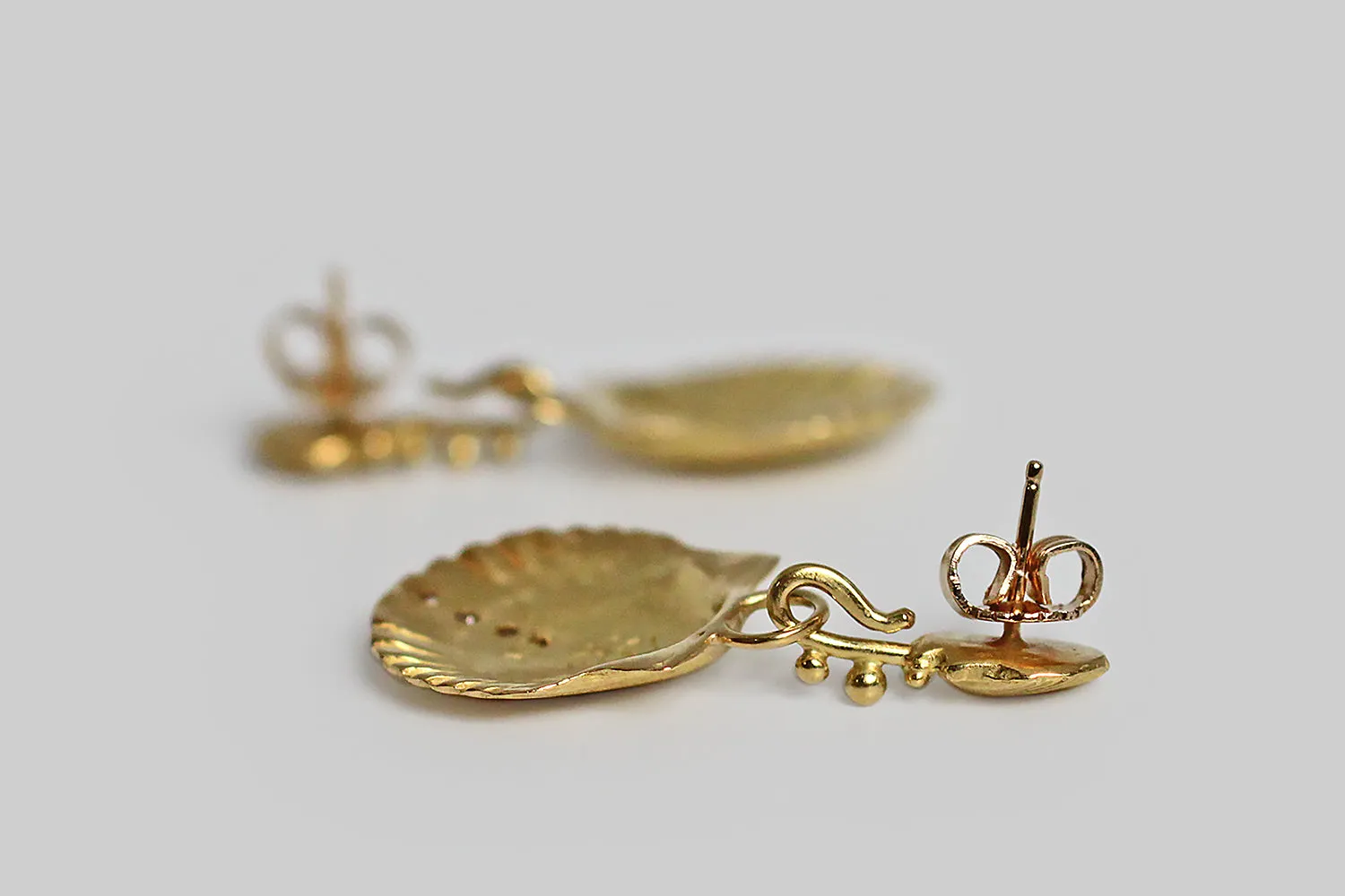 Scallop Shell Day & Night Drop Earrings
