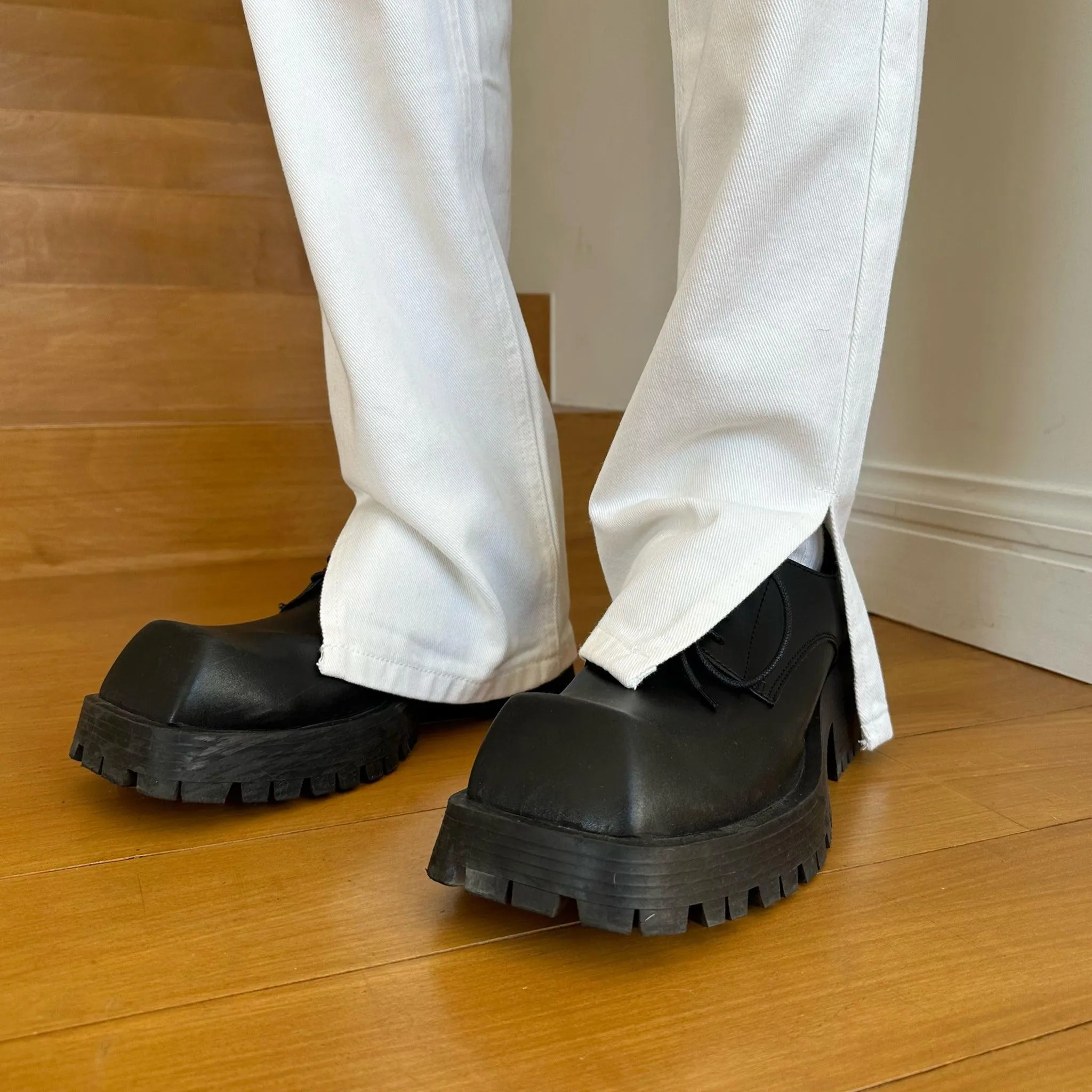Side Slit Straight Leg Jeans