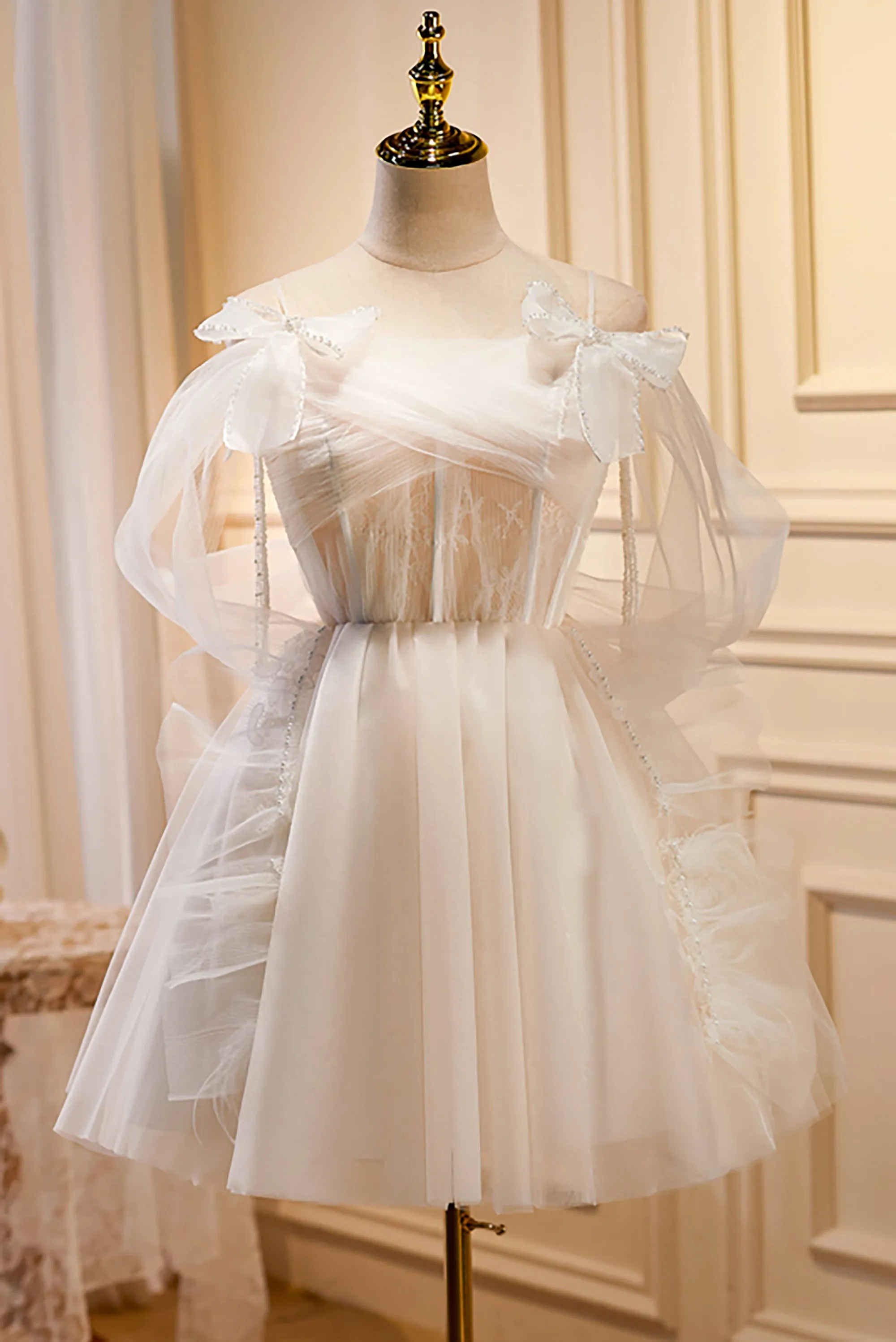 Spaghetti Straps A Line Tulle Short Homecoming Dresses
