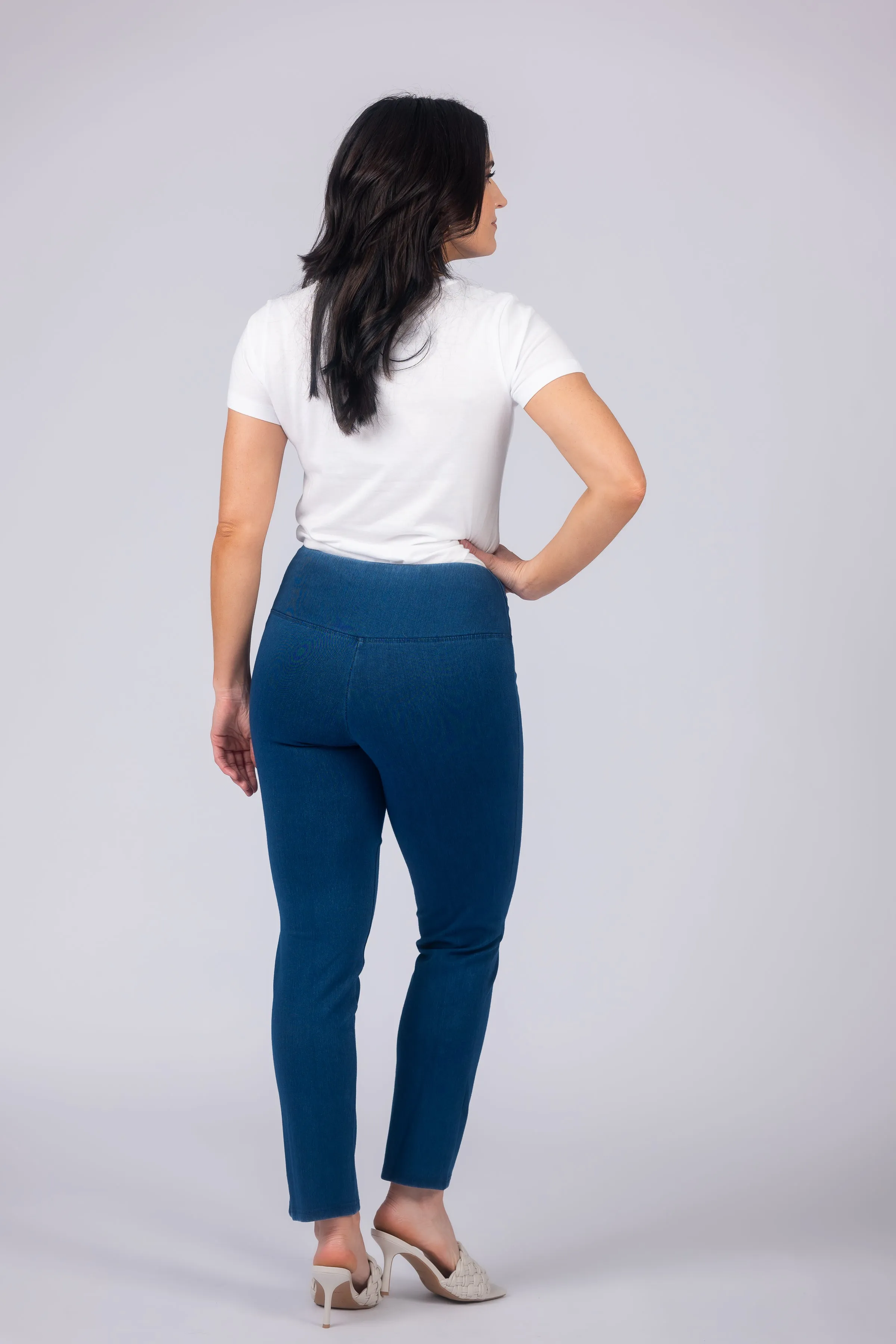 Teri Love the Fit Straight Leg Knit Tummy Control Pull-On Pants
