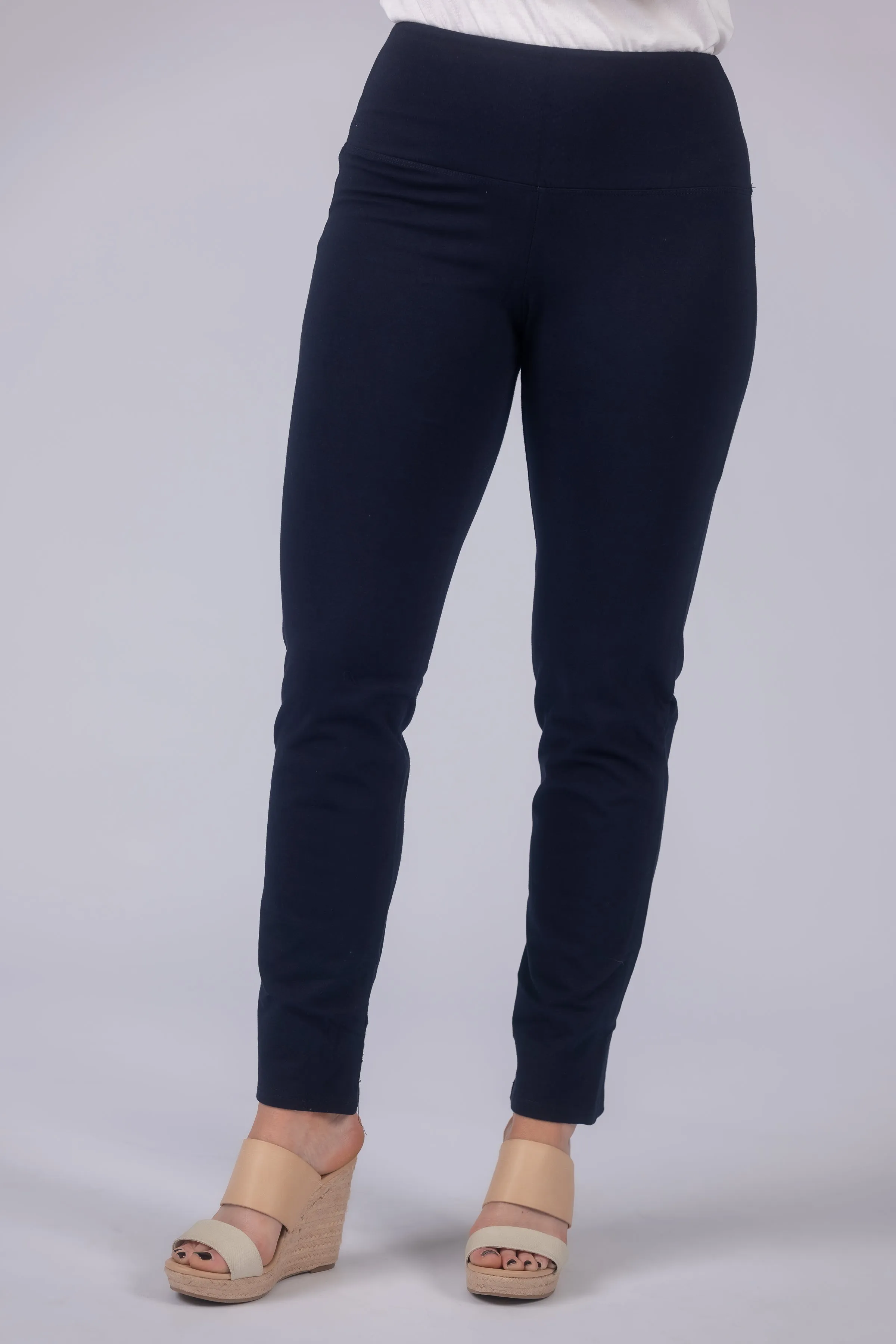 Teri Love the Fit Straight Leg Knit Tummy Control Pull-On Pants