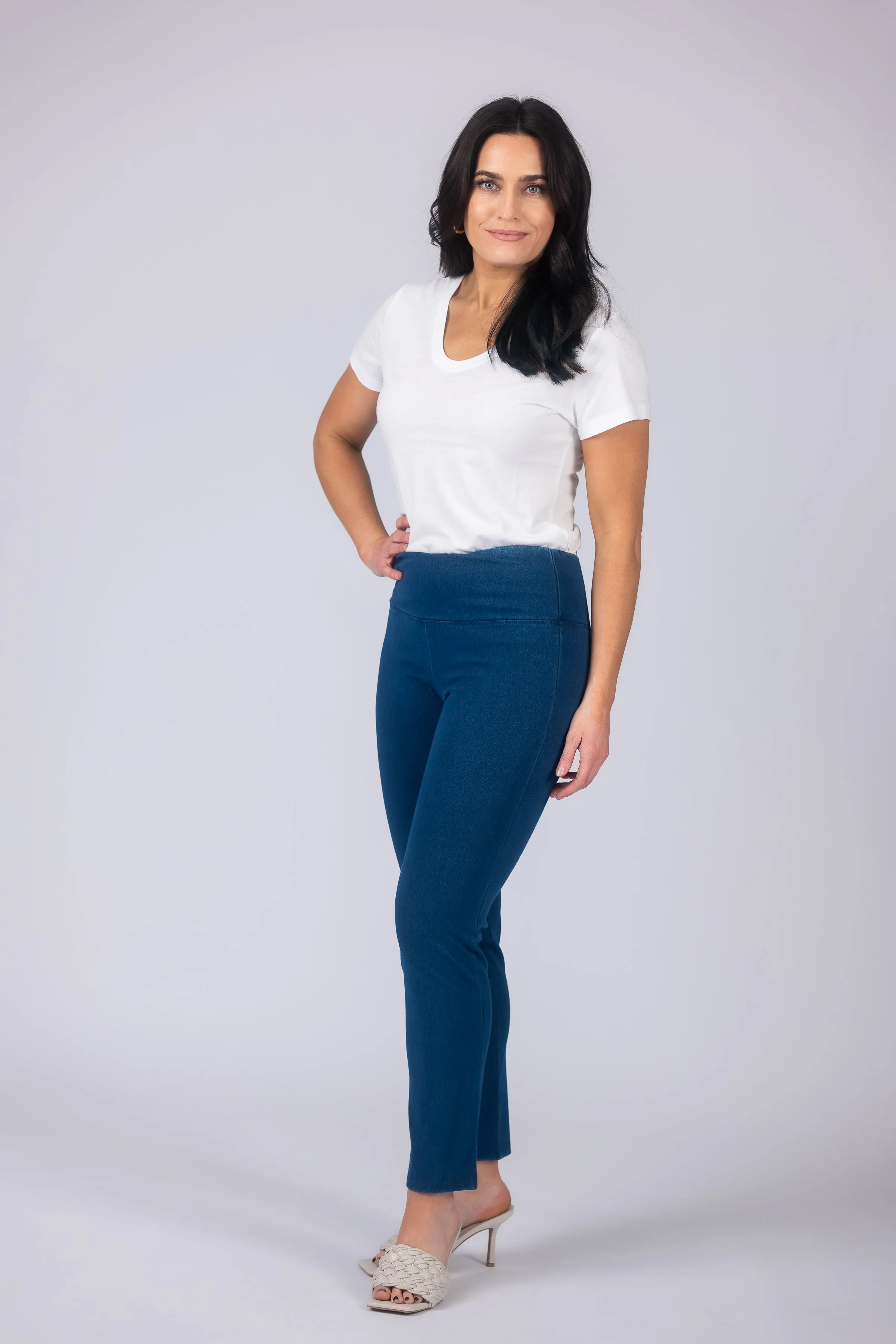Teri Love the Fit Straight Leg Knit Tummy Control Pull-On Pants