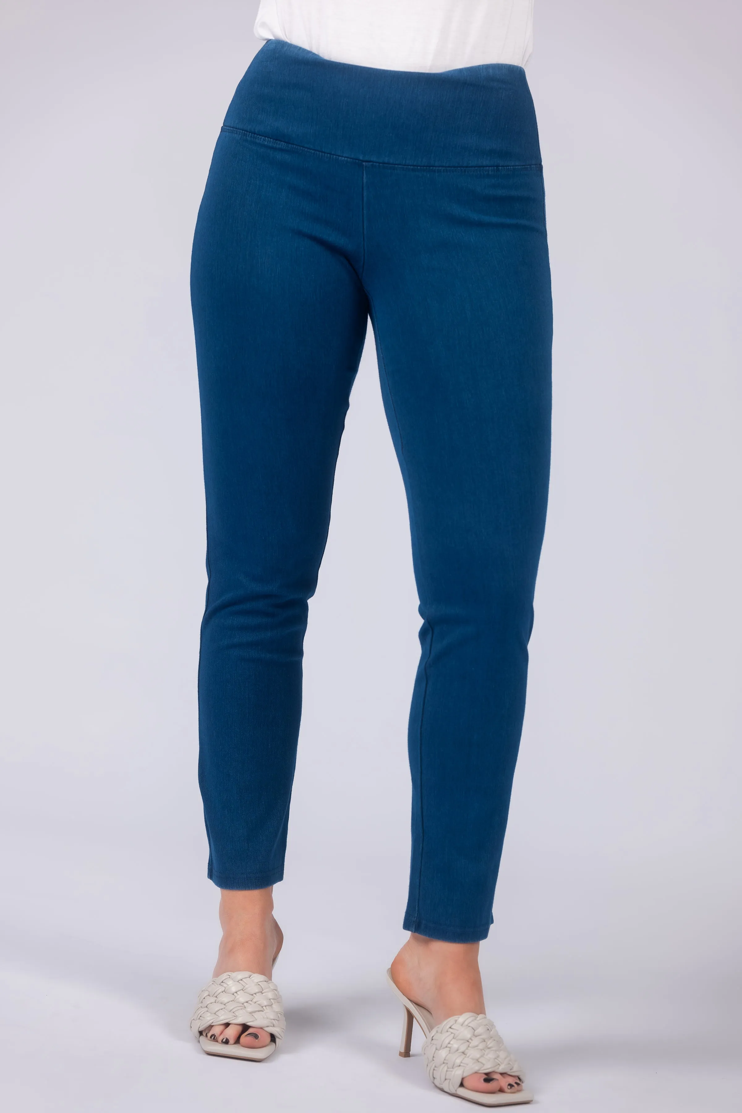 Teri Love the Fit Straight Leg Knit Tummy Control Pull-On Pants