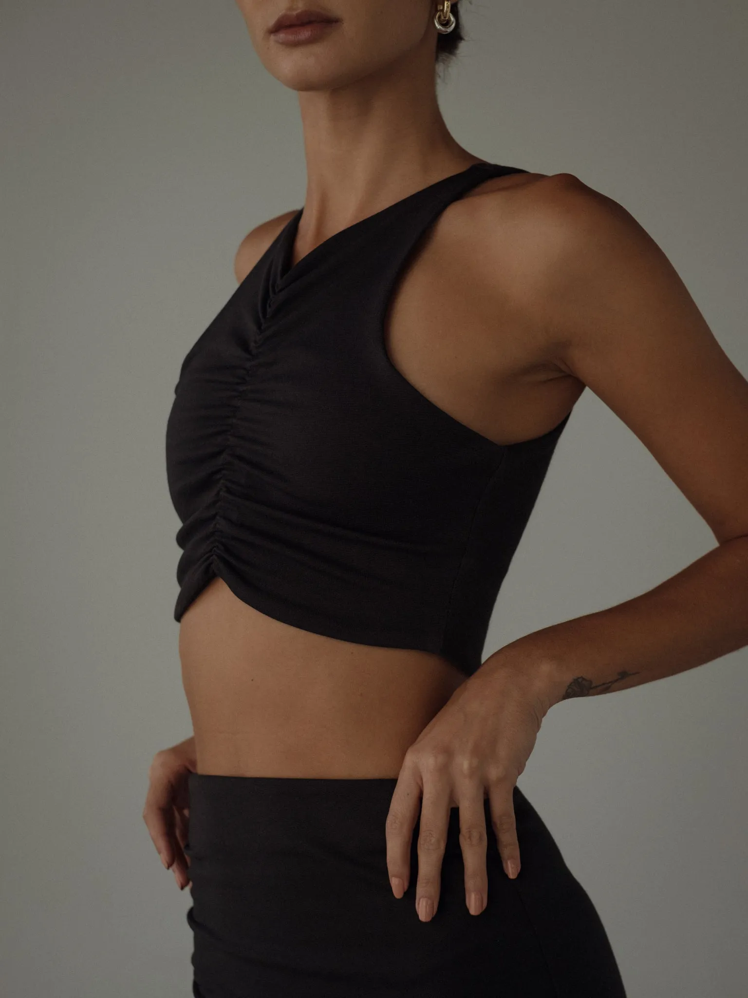 TOP DRAPED - BLACK