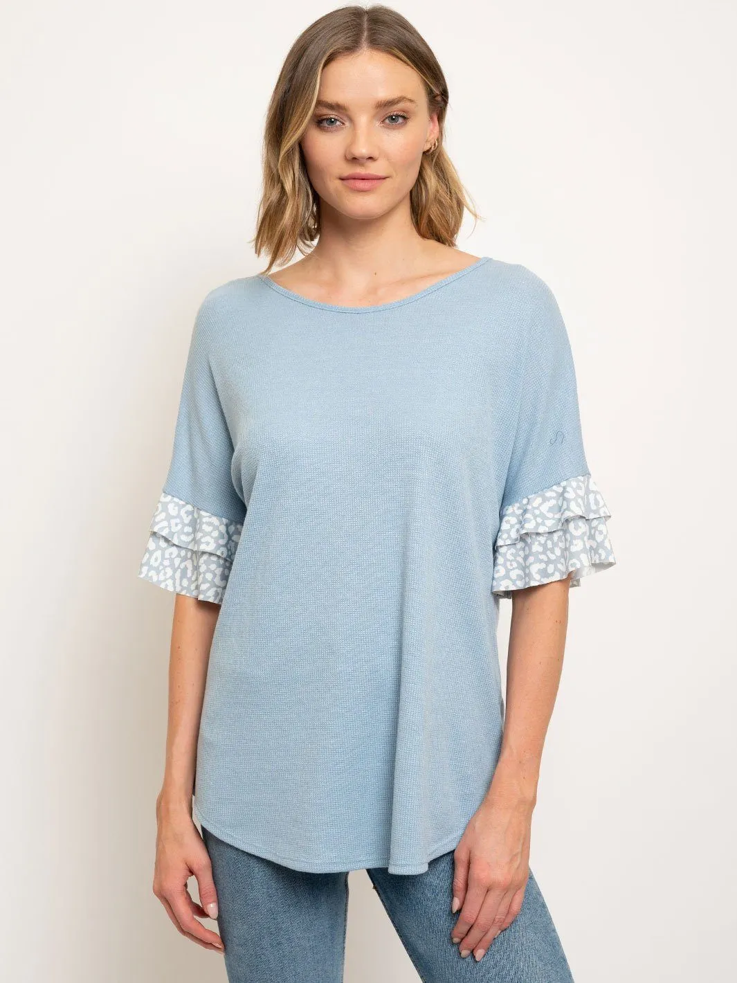 WOMEN'S LEOPARD RUFFLE SLEEVES CROSS BACK TUNIC TOP