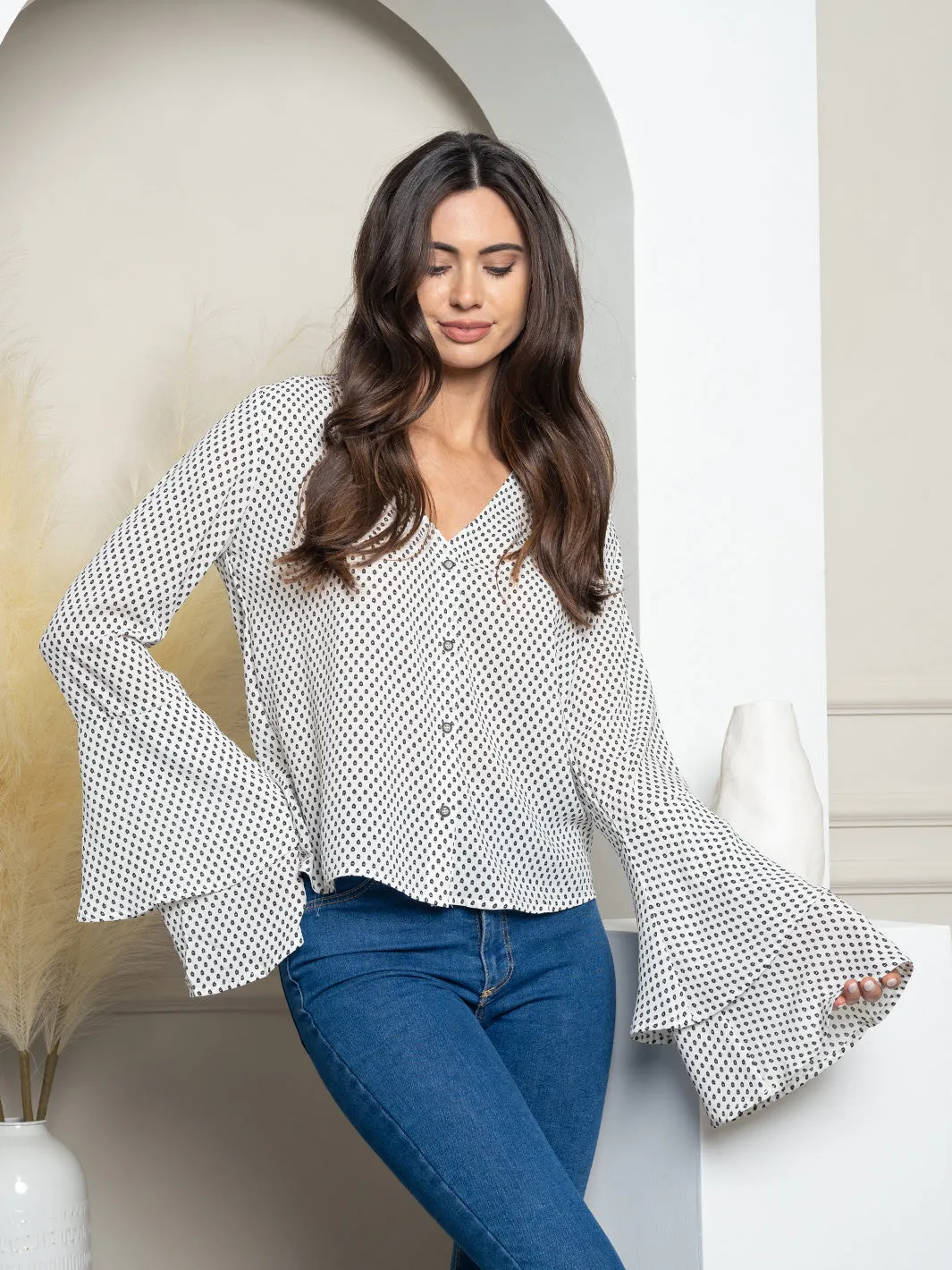 WOMEN'S LONG BELL SLEEVE V-NECK TOP