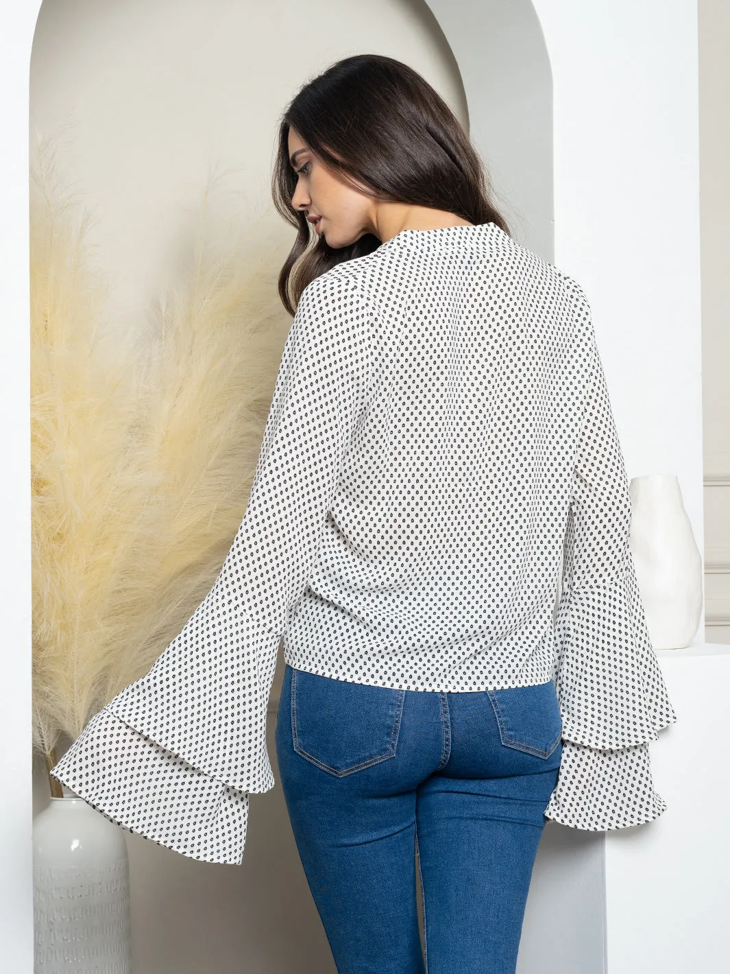 WOMEN'S LONG BELL SLEEVE V-NECK TOP