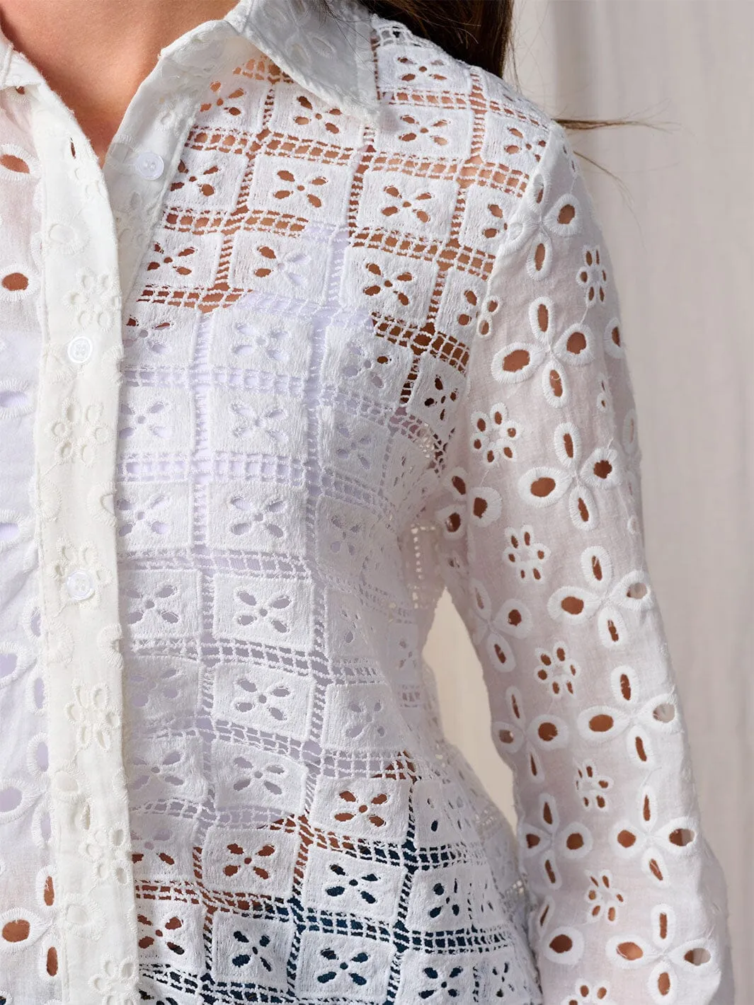 WOMEN'S LONG SLEEVE BUTTON UP EYELET BLOUSE