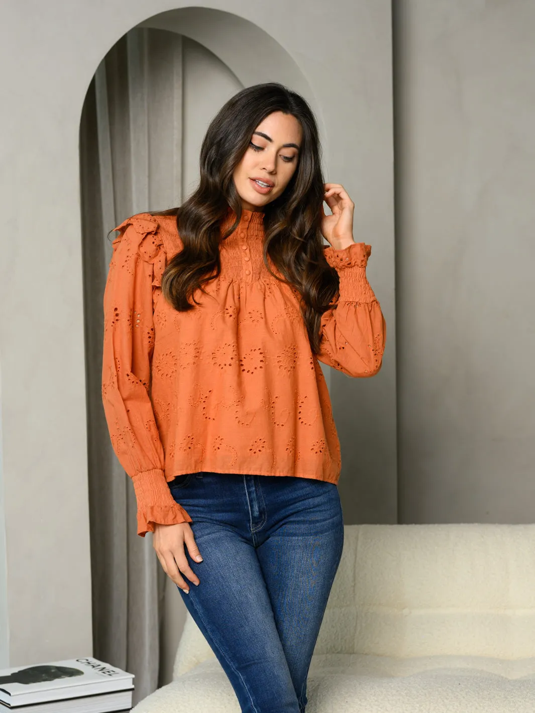 WOMEN'S LONG SLEEVE MOCK NECK RUFFLE EYELET PRINT SMOCK TOP