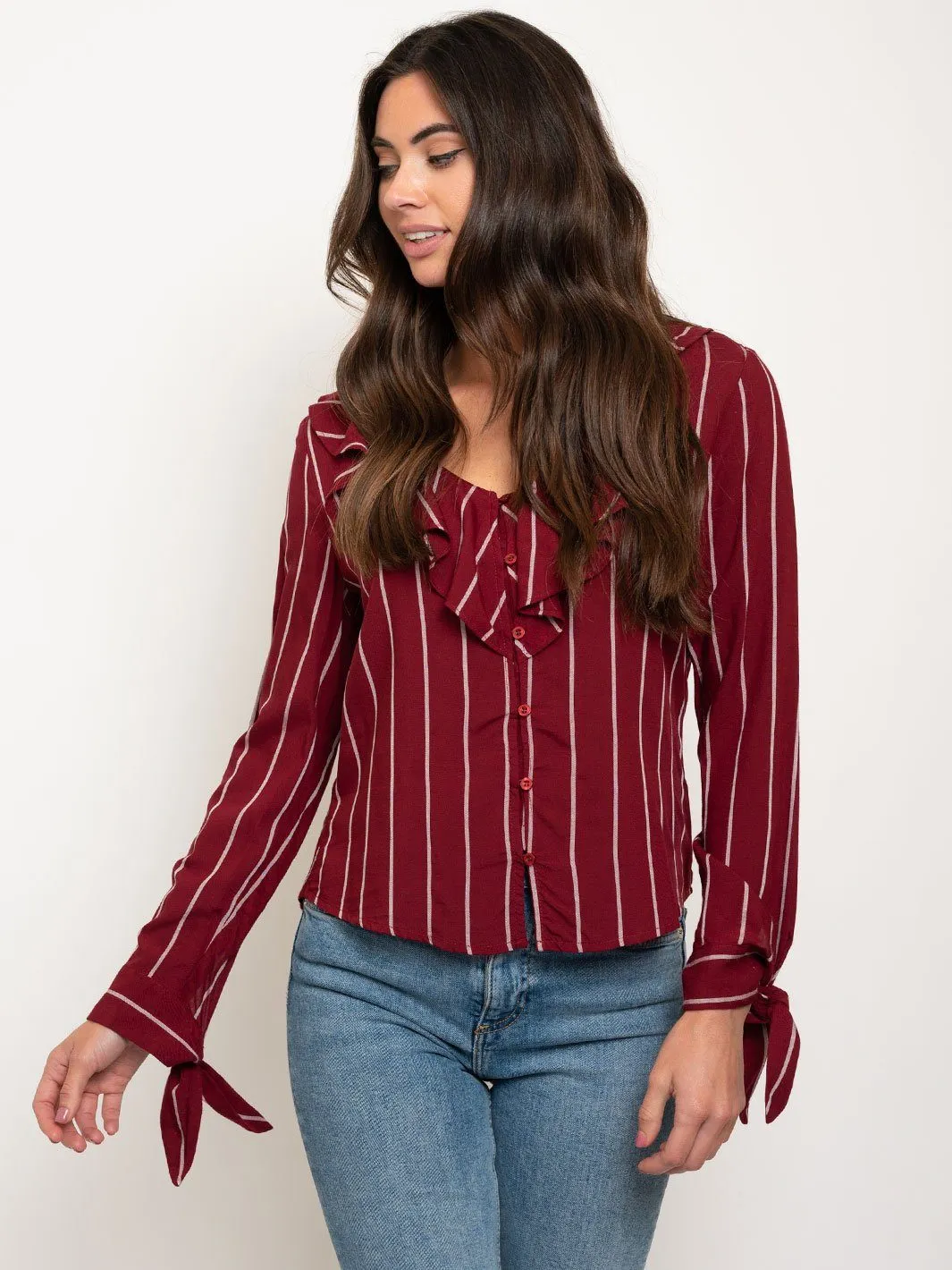 WOMEN'S RUFFLE BUTTON UP LONG SLEEVE TOP