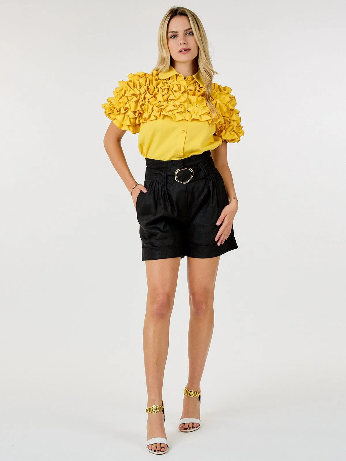 WOMEN'S SHORT PUFF SLEEVE BUTTON CLOSURE RUFFLE DETAILED BLOUSE