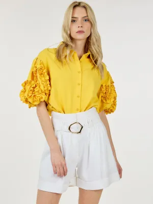 WOMEN'S SHORT RUFFLE SLEEVE BUTTON CLOSURE BLOUSE