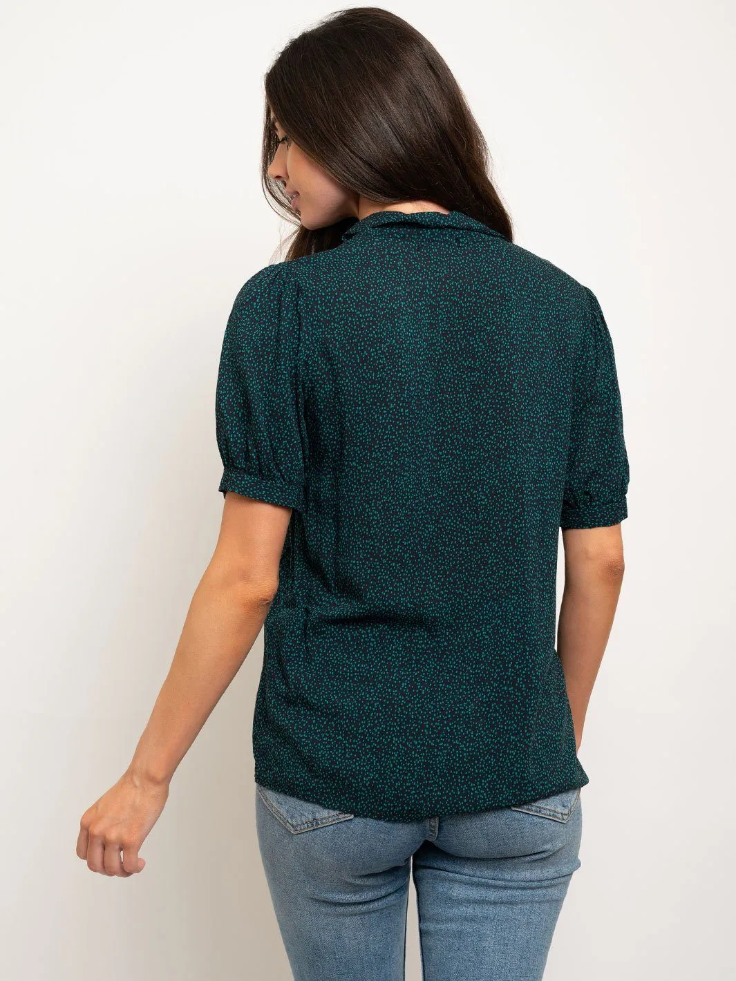 WOMEN'S SHORT SLEEVE BUTTON UP TOP
